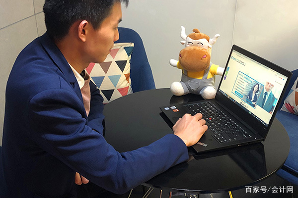 管理会计和财务会计区别案例,管理会计师vs财务会计