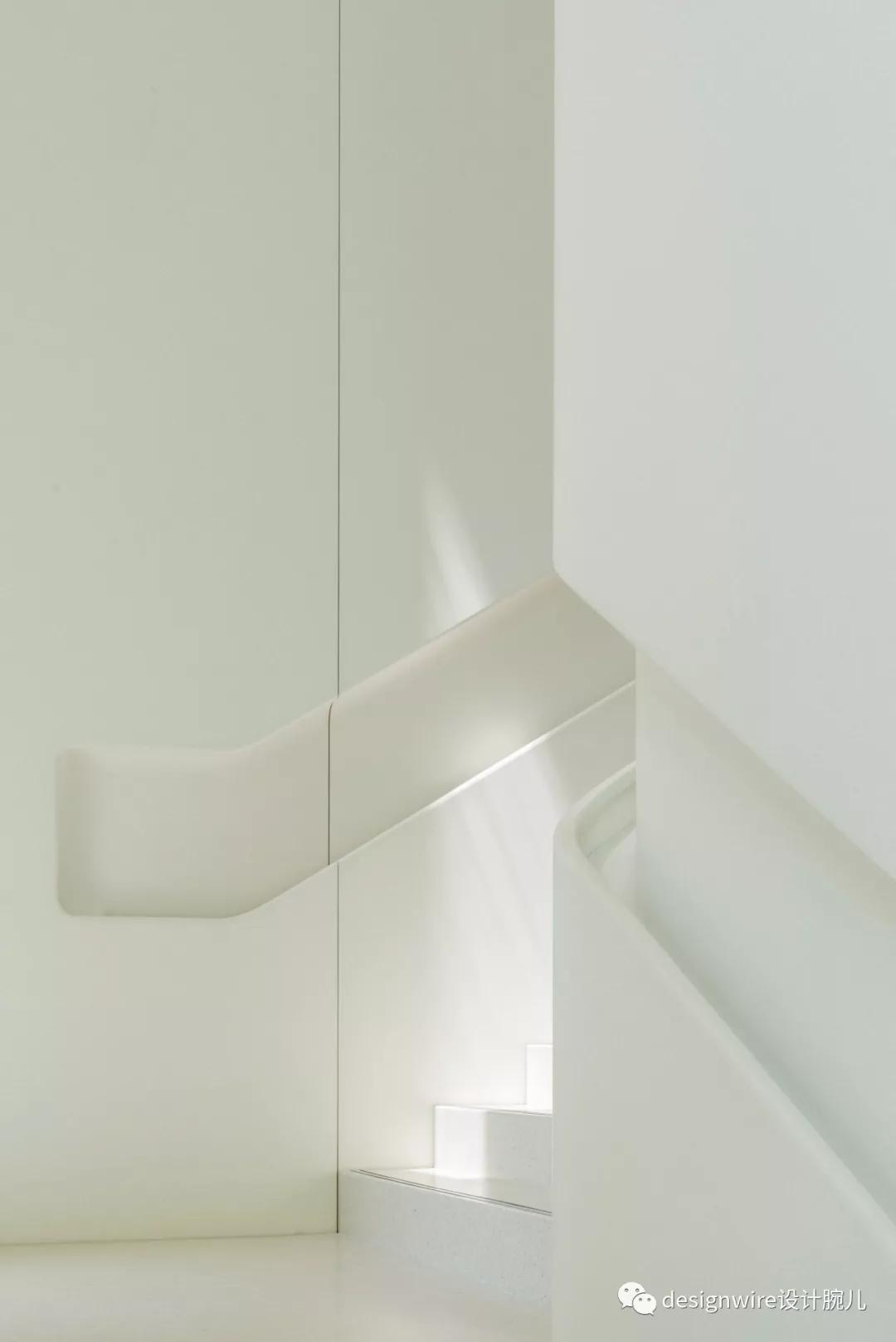 全球第一家苹果水上直营店在哪里,全球第一水上零售店