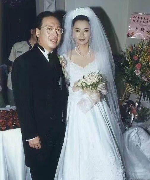 胡慧中容颜变化,胡慧中息影近照