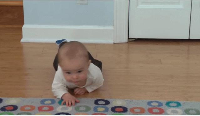 对儿童爬行方面的问题及建议,孩子爬行的十大问题