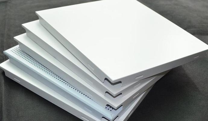 卫生间铝制吊顶发霉怎么去除,卫生间吊顶防潮材料