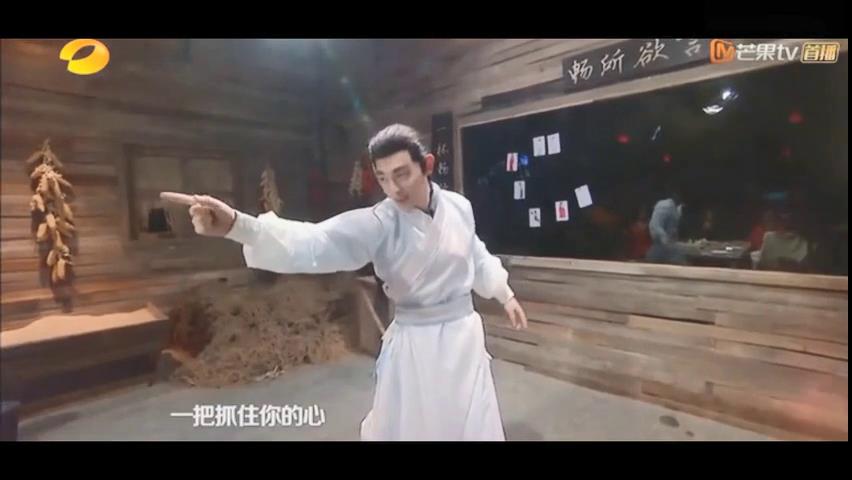 邓伦可爱集锦,面膜伦,傻鸟伦,看了让你心情好起来的小奶伦