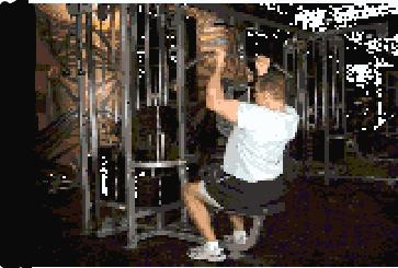 又宽又薄背阔肌怎么练的,怎么样才能练好背阔肌