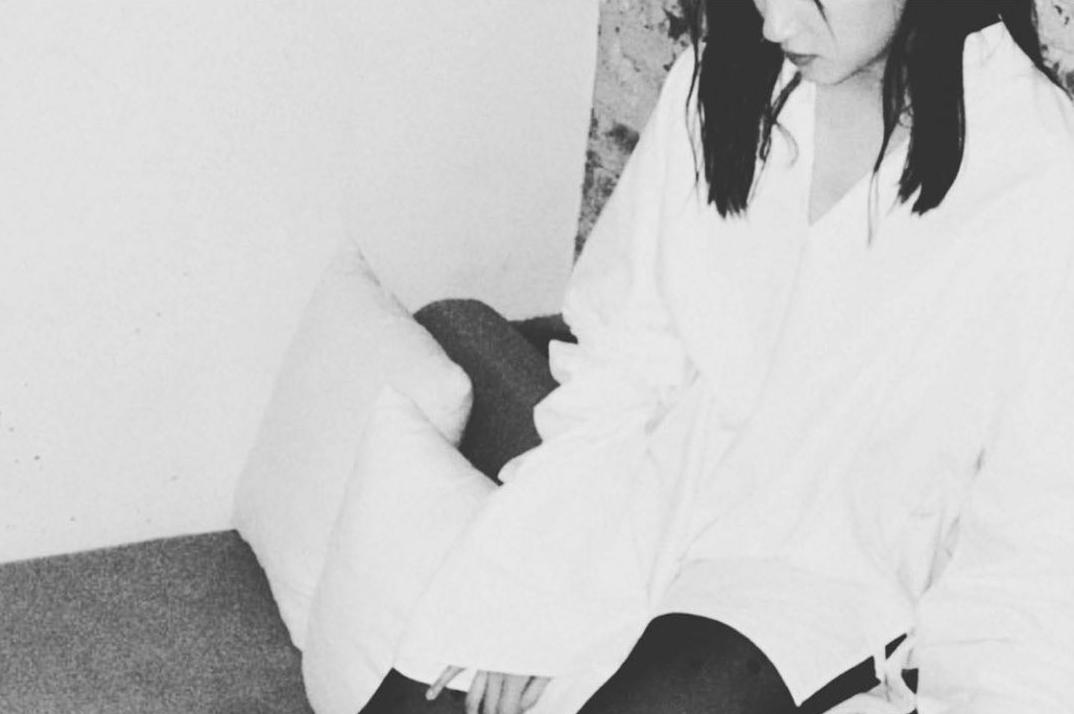 关晓彤晒甜美自拍极光之恋,关晓彤晒男友视觉美照