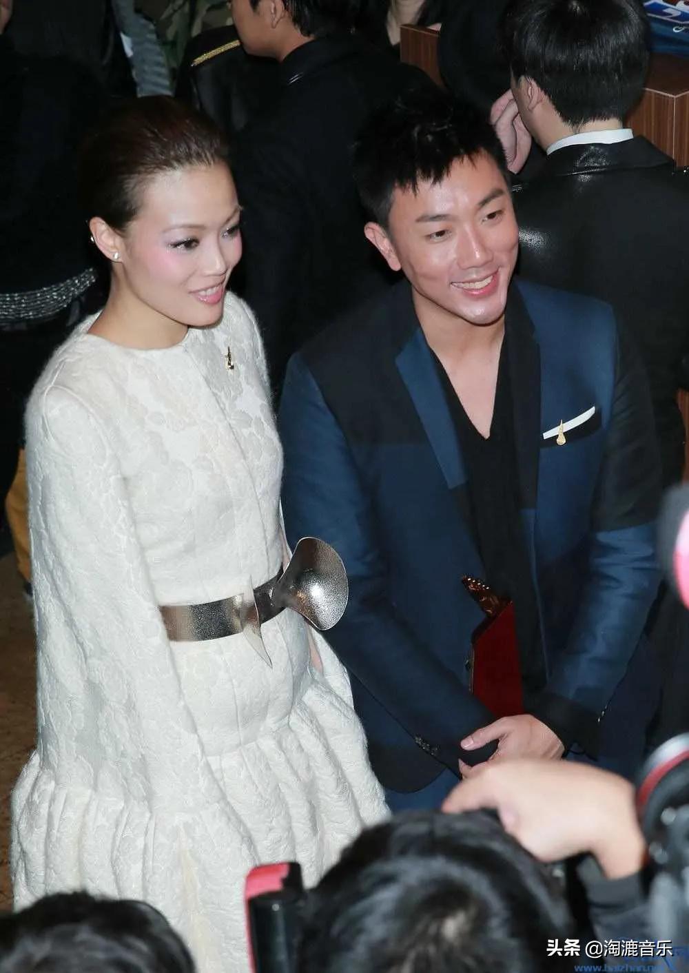 因“丑”被解约,因“八字旺”发唱片,41岁歌后在《浪姐2》?