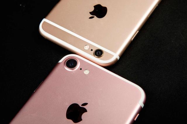 iphone7老机,十年前的iphone7