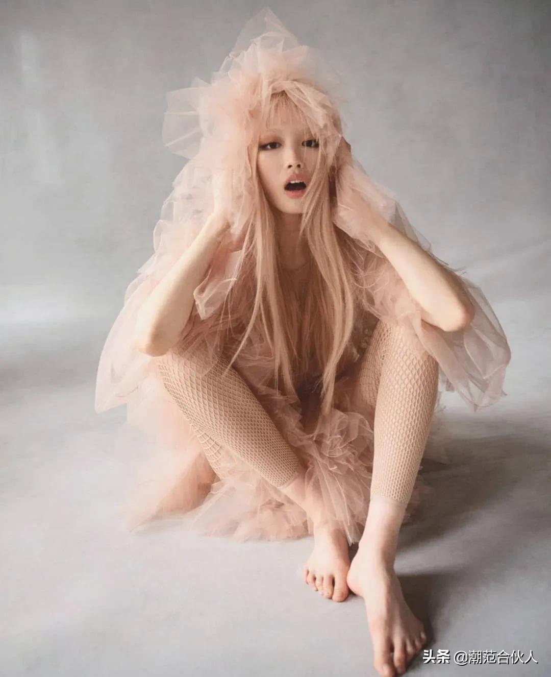 楂樹釜瀛愭儏渚f挒鑹茬郴绌挎惌,鎾炶~鍑犵巼鏋佷綆鎯呬荆绌挎惌蹇冩満璧锋潵