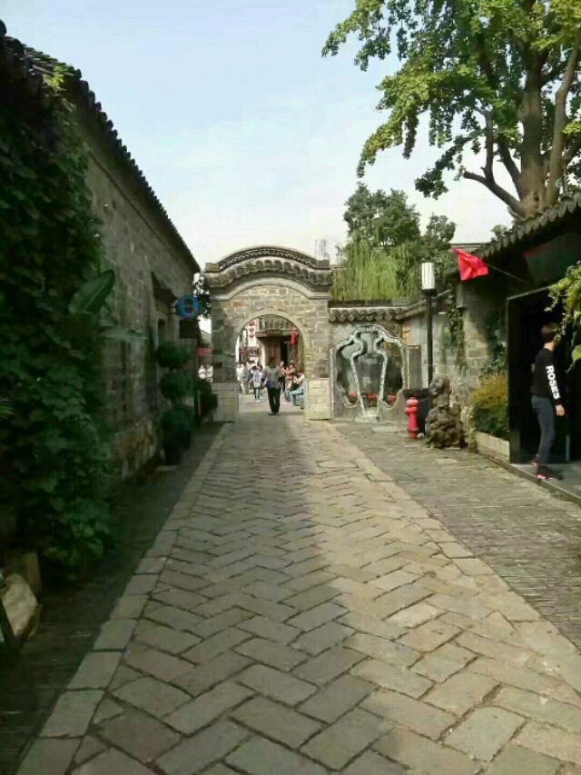 从《金陵*梦春**》到《金陵新梦》