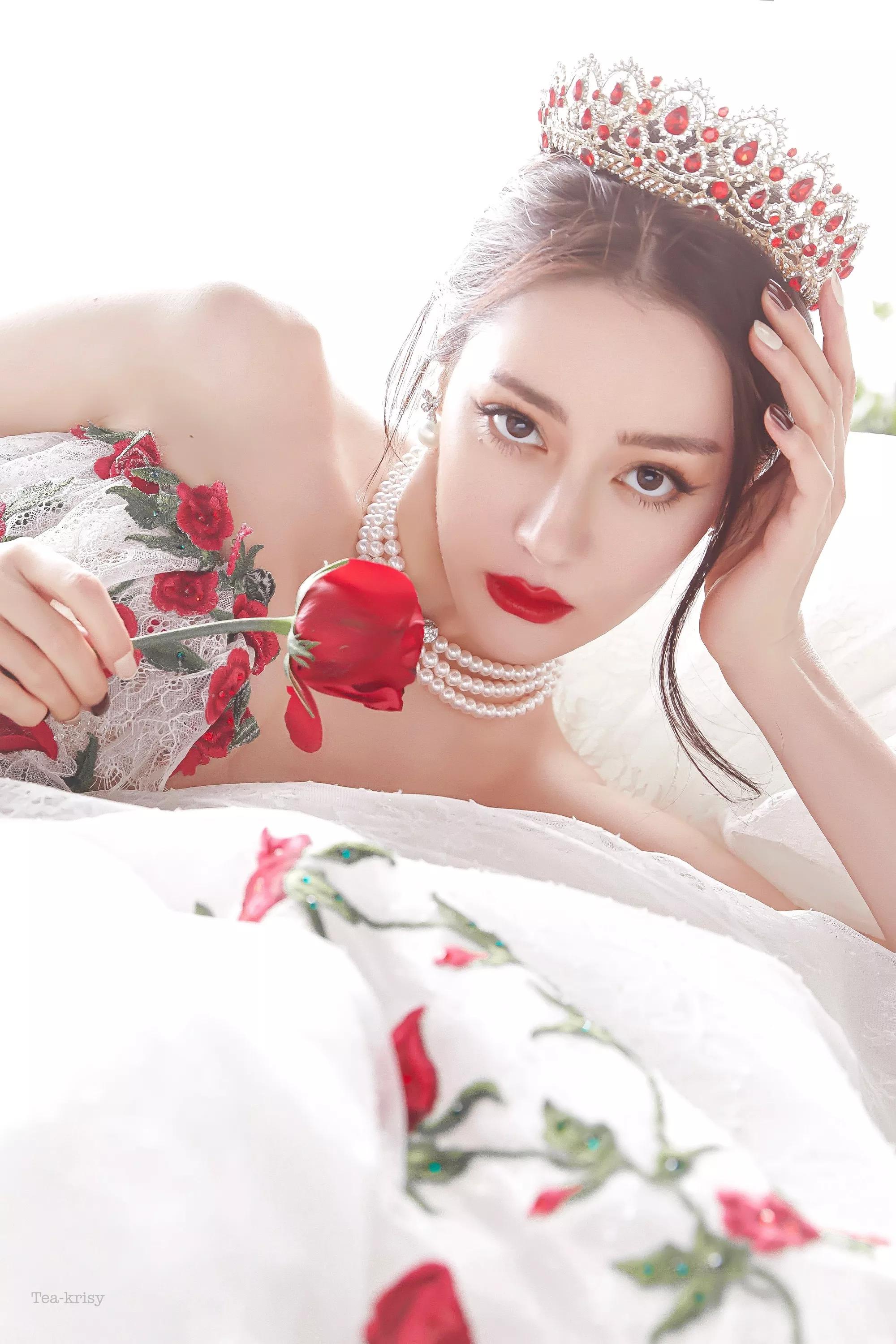 迪丽热巴玫瑰庄园的造型,迪丽热巴玫瑰庄园照片