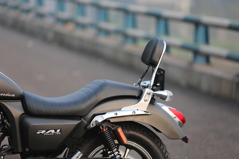 高性价比国产太子车,203cc单缸风冷,极速115,适合新手