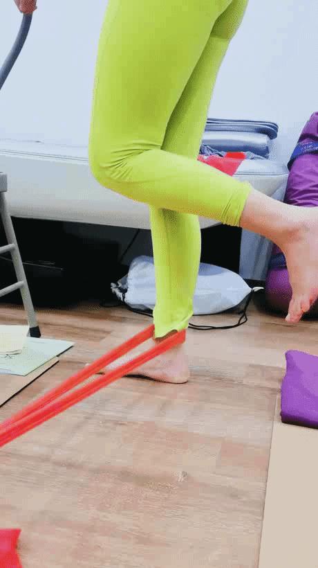 产后脚后跟疼的原因在这里，两个方法帮你改善