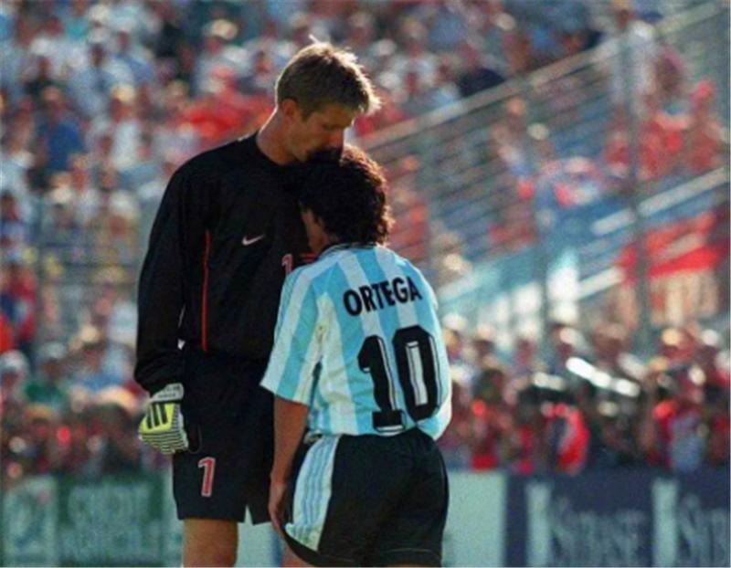 罗纳尔多和齐达内世界杯,齐达内和罗纳尔多谁球技厉害