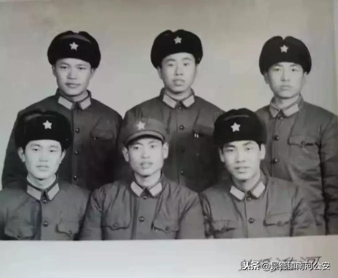 难忘军帽上的红五星