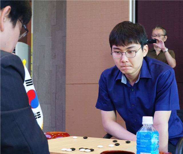 柯洁和朴廷桓历史对战成绩,2019贺岁杯围棋赛柯洁对朴廷桓