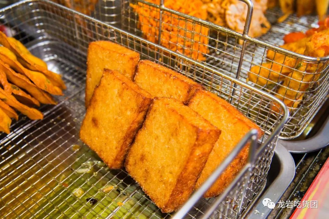 重庆渝北龙兴广场附近购物商场,前方到站工贸