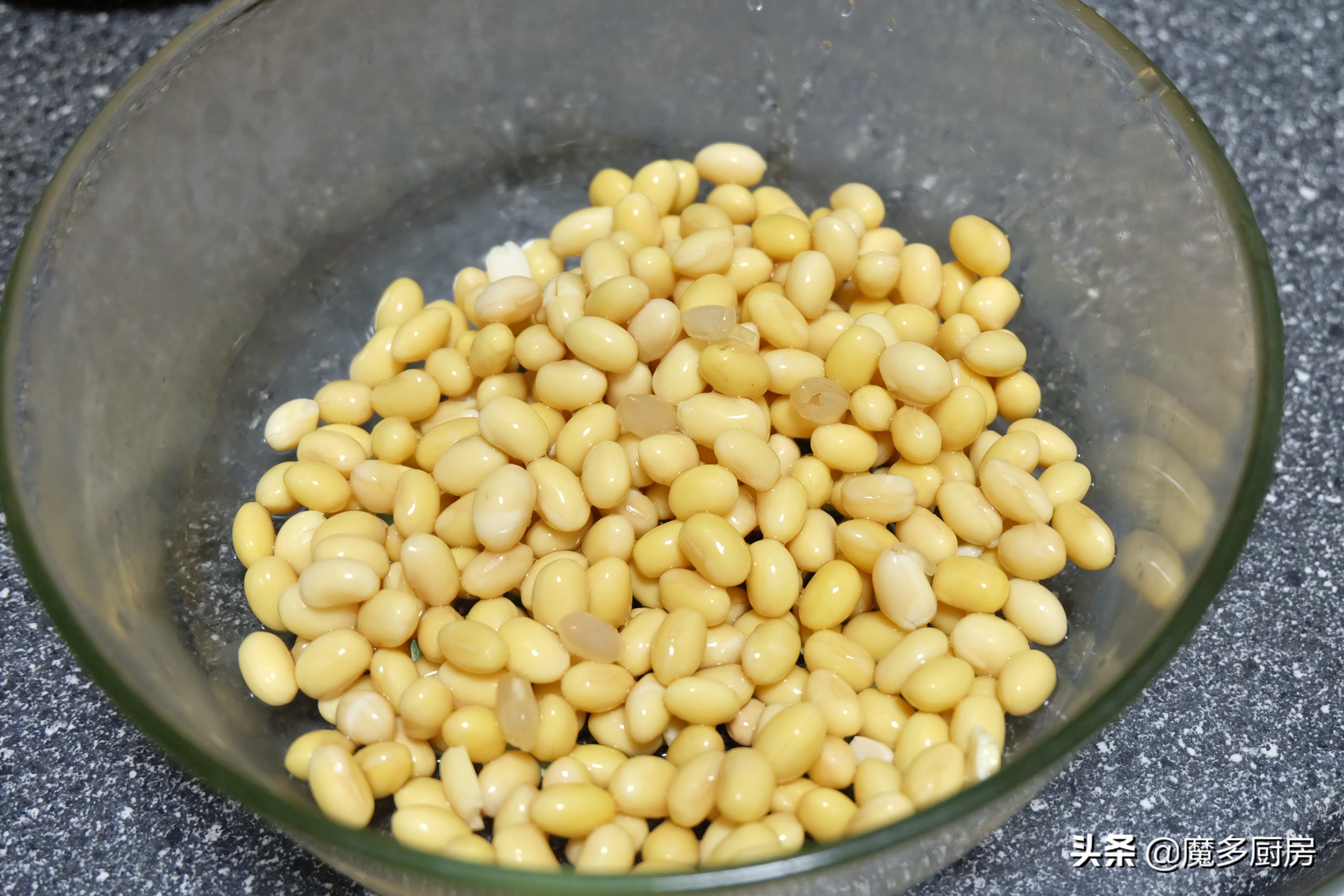 早餐豆浆除了油条还配啥,早餐豆浆不要什么主食