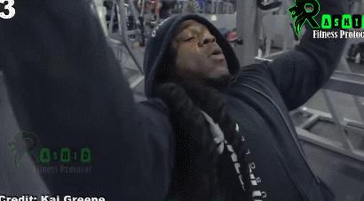 头大肩膀窄怎么办,肩膀窄显头大怎么变宽