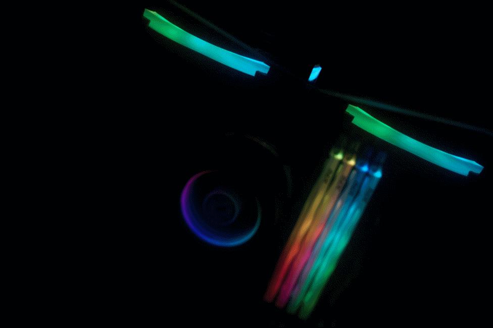 科技以灯为本,3600X+B450+BMR-24水冷+大水牛铁血战士机箱装机秀