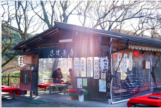 来到日本不能错过章鱼小丸子,去京都不可错过的和服体验