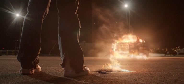 扒光他们的「黑历史」，网飞再次突破尺度