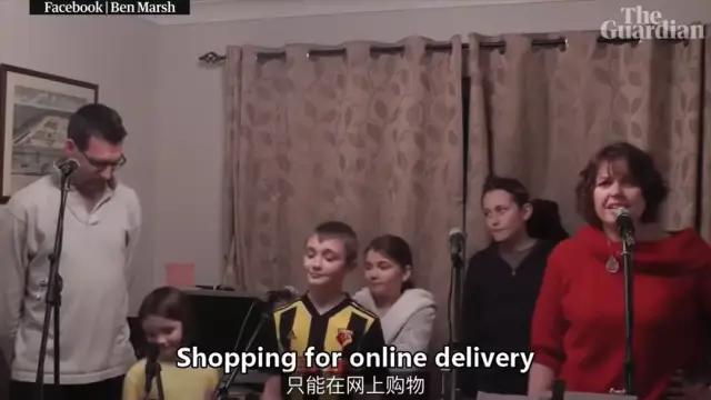 疫情期间宅在家看电视剧,疫情期间宅在家看手机