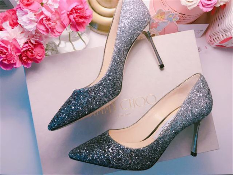 春天该穿什么高跟鞋,永不过时的高跟鞋有哪些