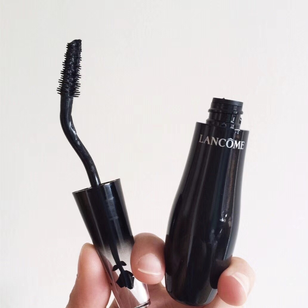 兰蔻广角羽扇防晕染睫毛膏天鹅颈,又细又不晕妆的睫毛膏推荐