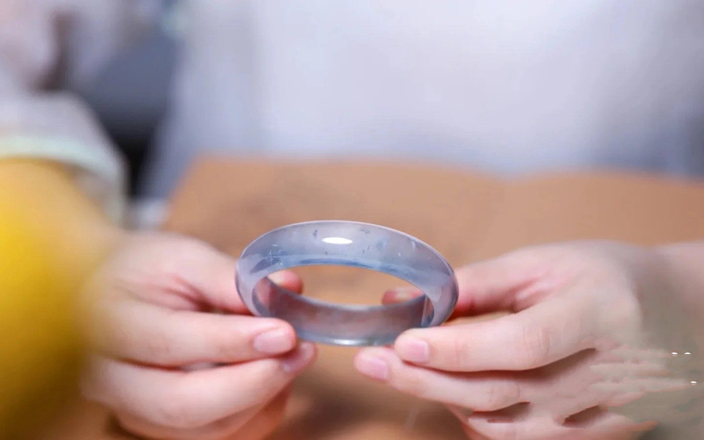 如何挑选玉镯,怎么挑选适合自己的玉镯