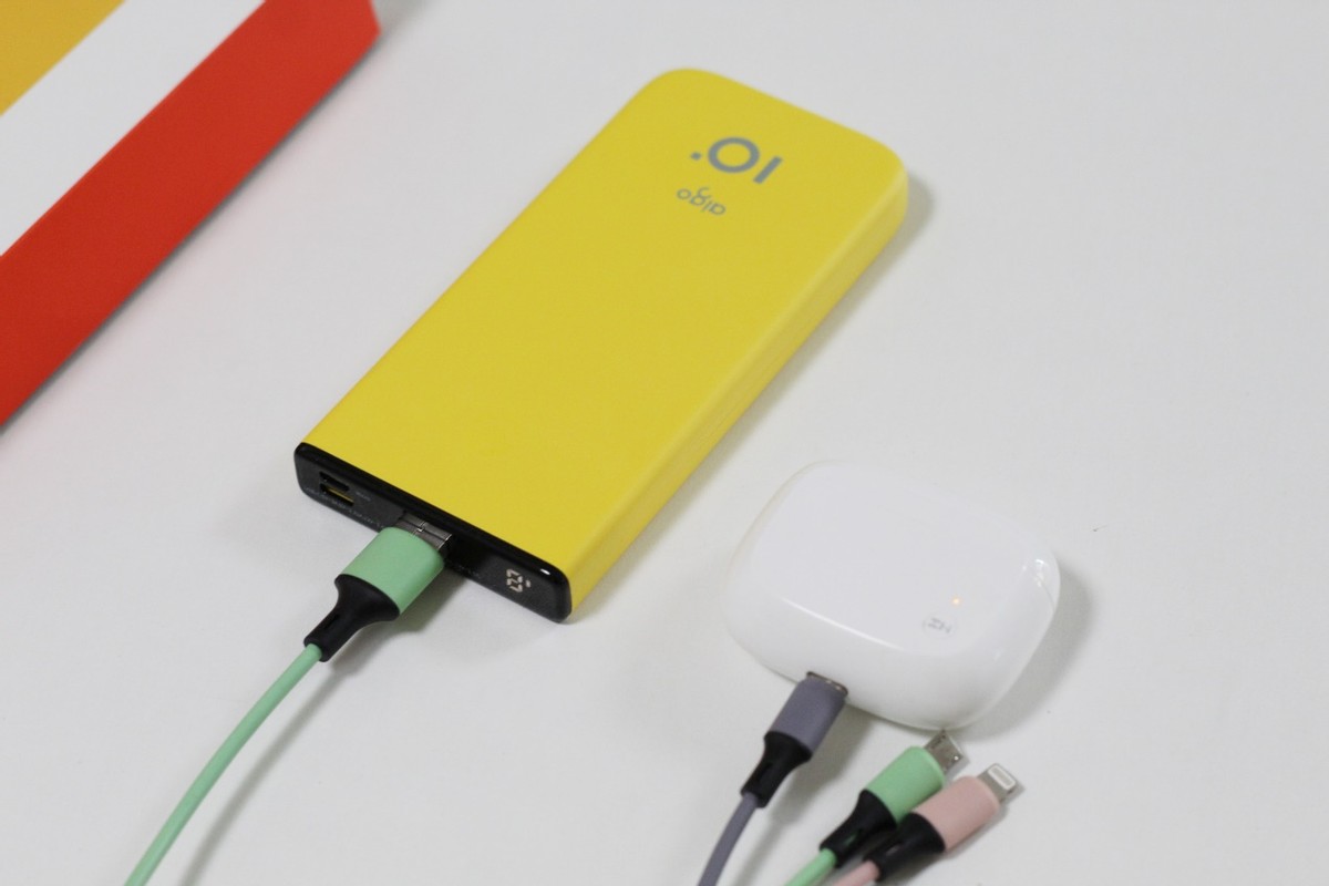 aigo移动电源开箱,aigo插座支持pd快充