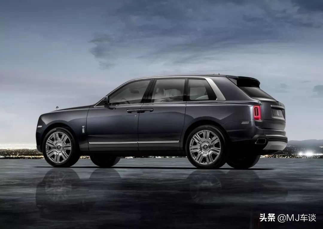 亲身体验劳斯莱斯,300多万的豪华堡垒开起来是什么感觉?