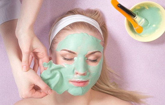 芦荟胶的作用和功效能天天抹脸吗,芦荟胶天天涂脸的功效与作用