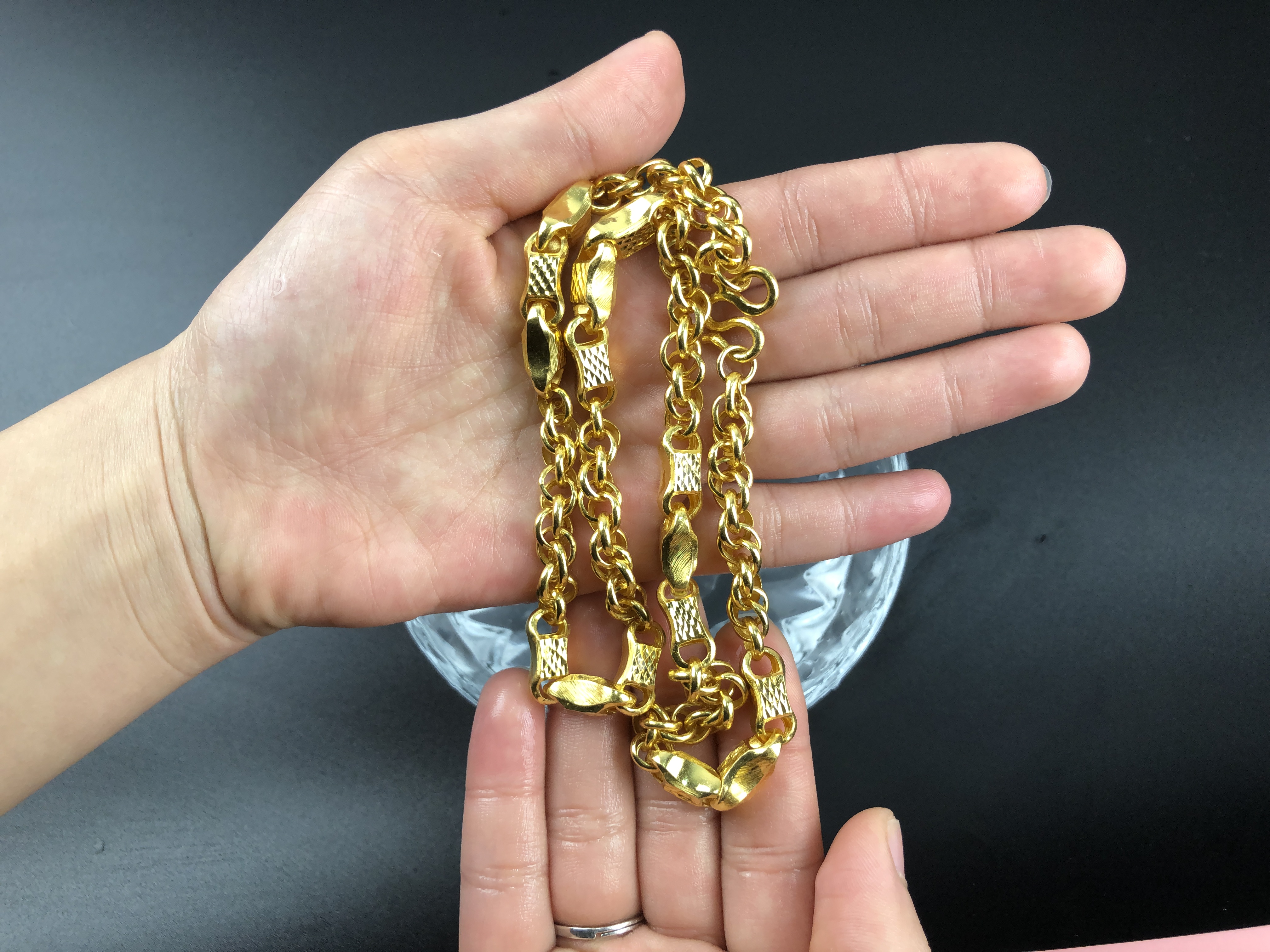 金首饰脏了在家怎么洗,金首饰脏了去金店清洗会不会少金