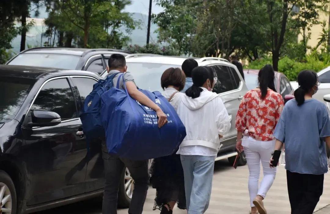 昆明三中空港实验学校2019,昆明市第三中学空港实验学校高一