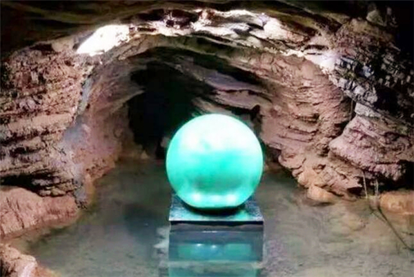 挖矿发现巨无霸夜明珠,废矿挖出夜明珠