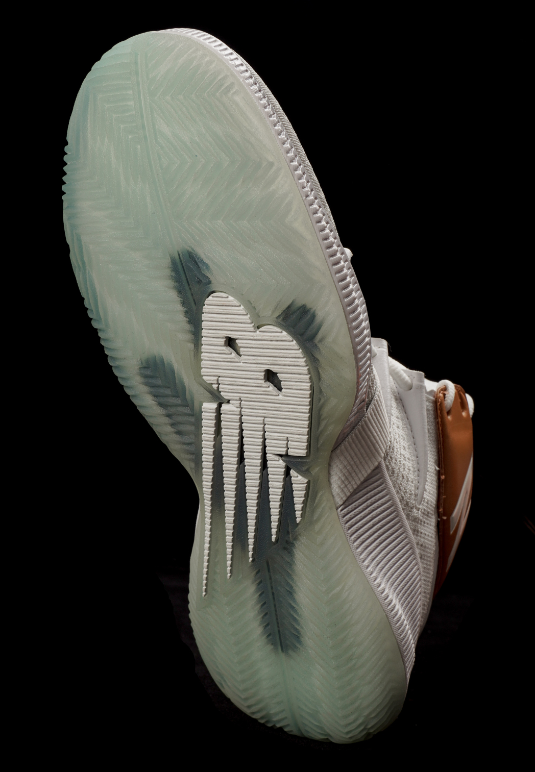 nbomn1s篮球鞋拆解,拆解nb鞋