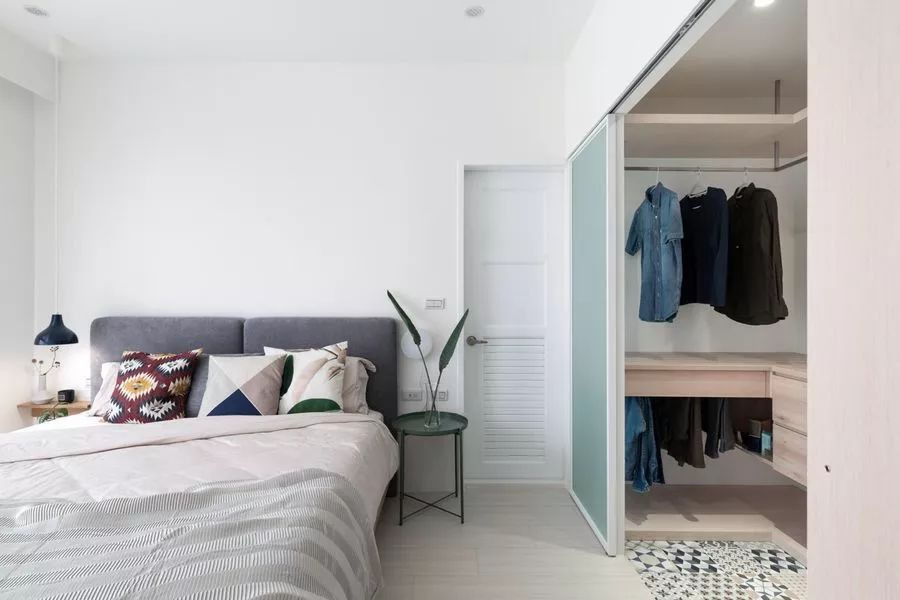 案例欣赏|89㎡北欧风三居，玻璃窗隔出明亮书房