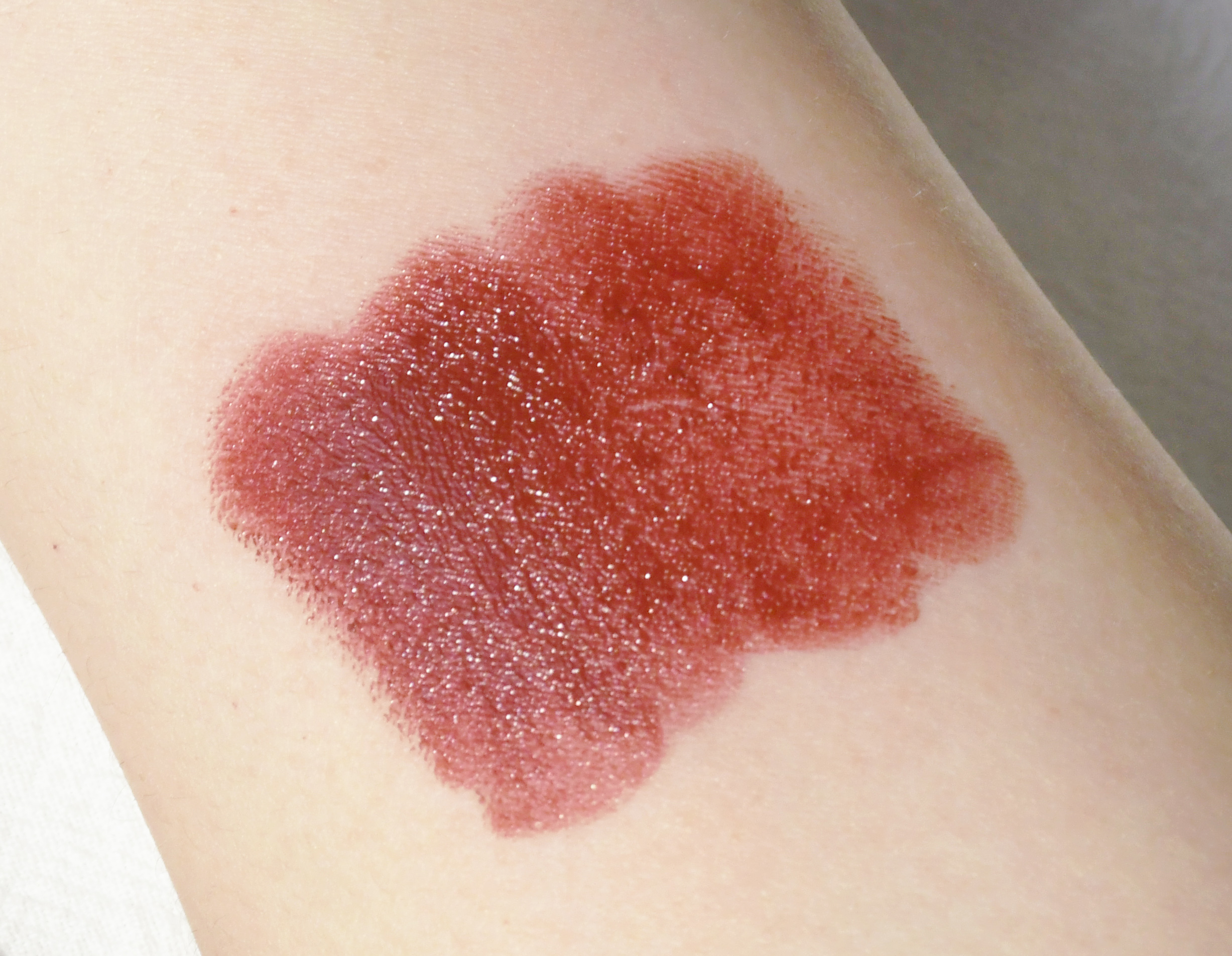 平价花西子口红试色测评,好用的平价口红测评遮唇色