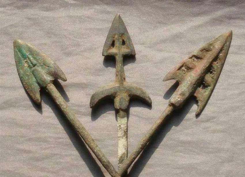 秦始皇是如何灭掉六国统一中国的,秦始皇是用什么武器统一六国