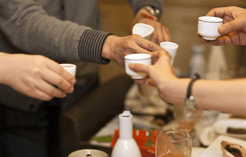 中国白酒和伏特加最大差异,伏特加为什么比白酒好那么多