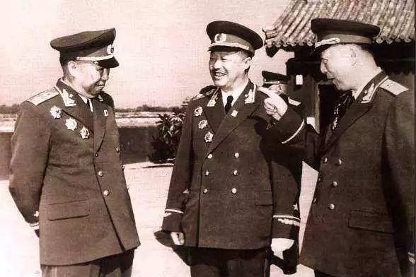 他是开国十大元帅之一,擅长的不是打仗,去世后毛主席亲自写诗悼念