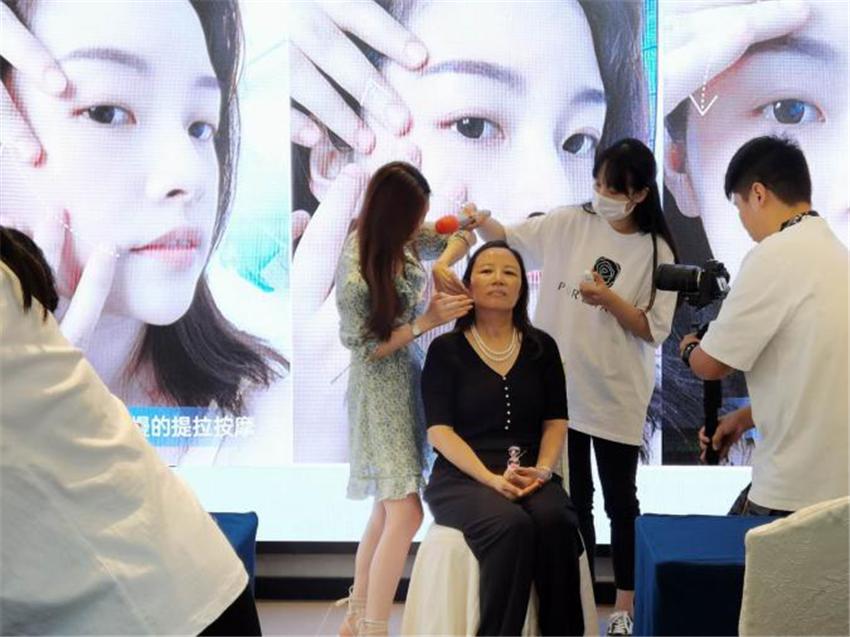 百年凝粹一滴精华日本护肤品牌PUREHANA正式入驻观品壹宁