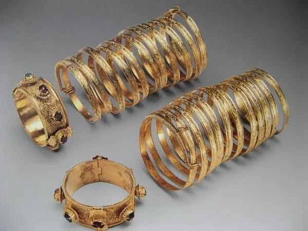 古代女子送给男子的定情信物,古代男生送女生的定情信物