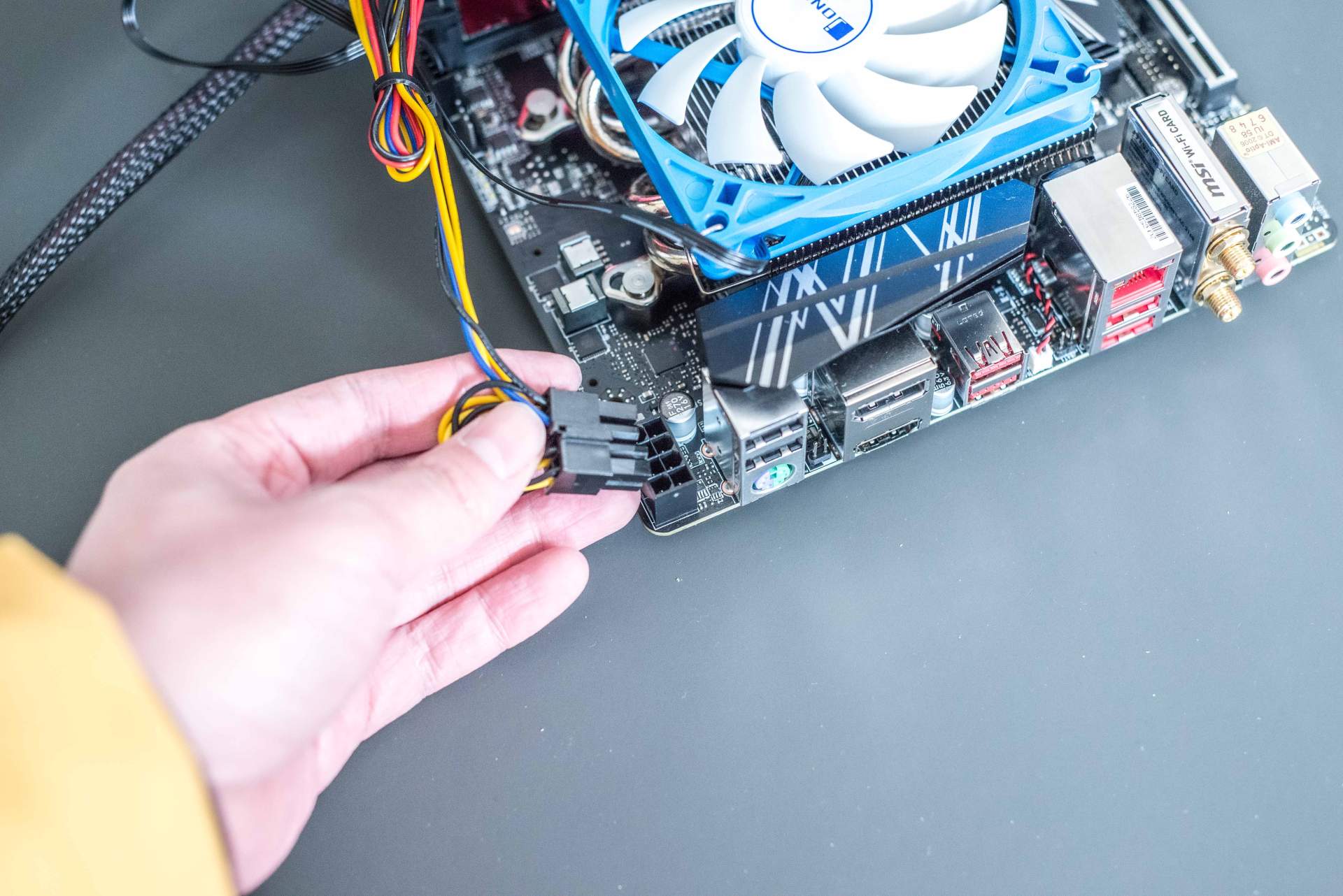 简单的从实践到开发完成一个项目,从基础到实战教程