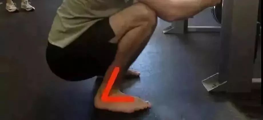 深蹲做不下去怎么办,深蹲蹲不下去练什么动作