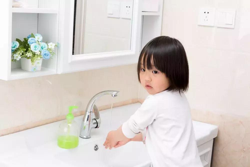 儿童结膜炎是因为看电脑的原因吗,小孩结膜炎看电视为什么会加重