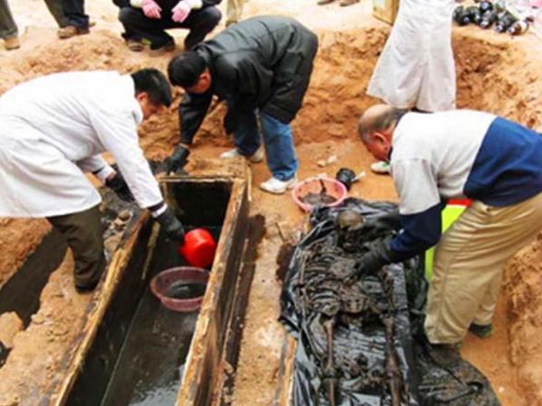 江西发掘的古代陪葬墓,江西古墓出土全过程