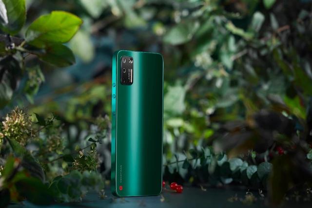 没了罗永浩的坚果手机还能买吗,没有罗永浩手机还值得买吗