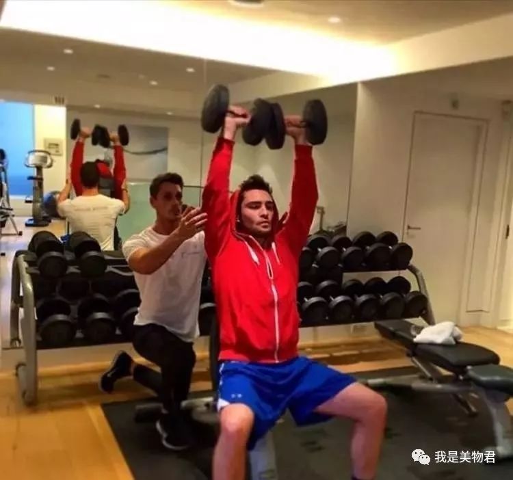 型男健身服,健身新手入门必备装备男