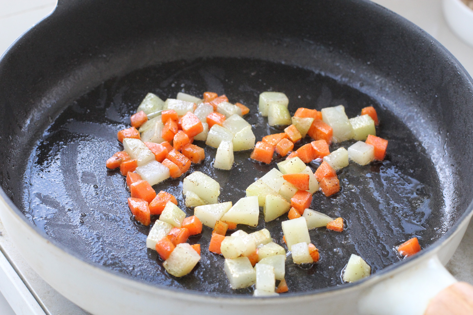 必胜客披萨什么口味好吃还能拉丝,必胜客披萨哪种好吃又便宜