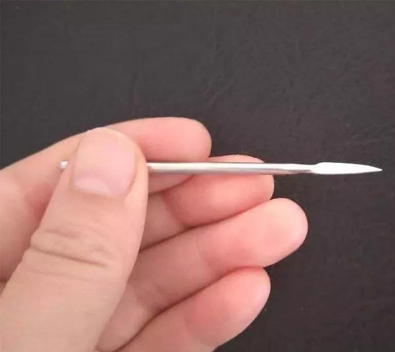 专用三棱针放血,放血用的12号三棱针